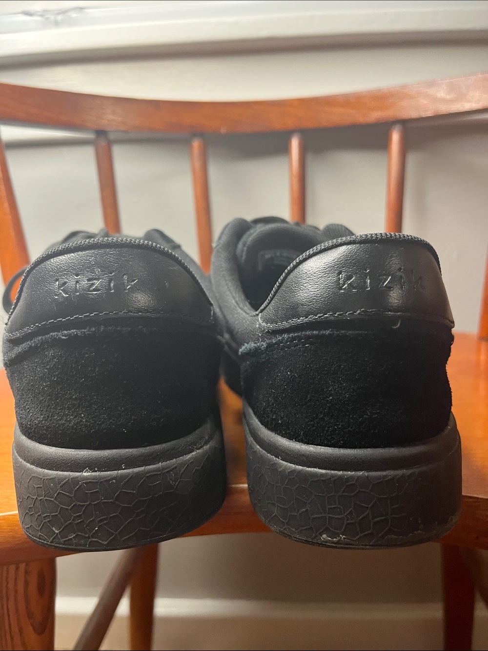 Kizik Prague Blackout Slip On Shoes Men’s 8 Wide Women’s 9.5 Wide EUC - Picture 6 of 9